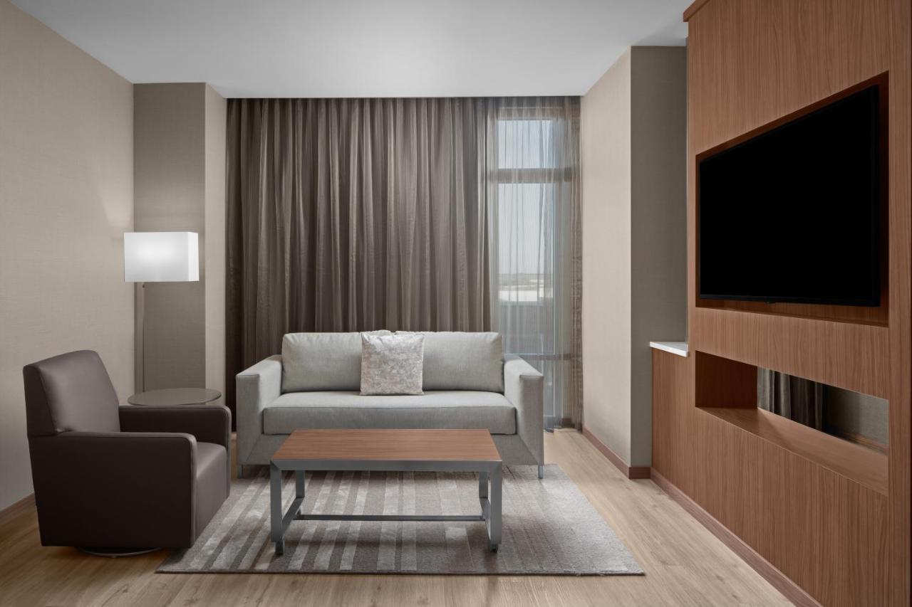 Ac Hotel By Marriott Charlotte Ballantyne エクステリア 写真