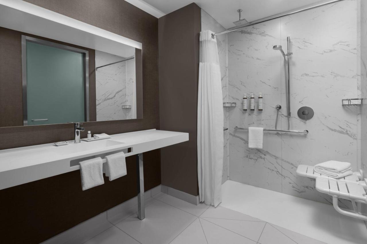 Ac Hotel By Marriott Charlotte Ballantyne エクステリア 写真