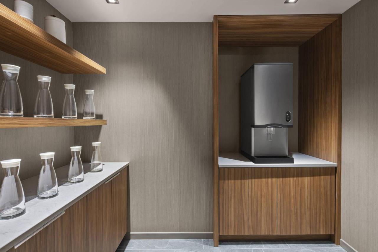 Ac Hotel By Marriott Charlotte Ballantyne エクステリア 写真